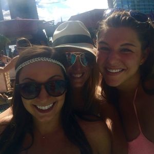 Meet your Posher, Ellie